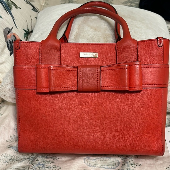 Kate Spade Authentic Villa Bella Avenue Bow Quinn gently used condition - Picture 1 of 11